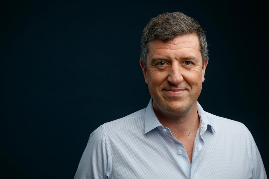 Le Docteur pierre alexandre adam est chirugien au centre de chirurgie réfractive